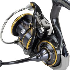 Daiwa Caldia MQ 22 LT 3000 CXH Spin Makinesi